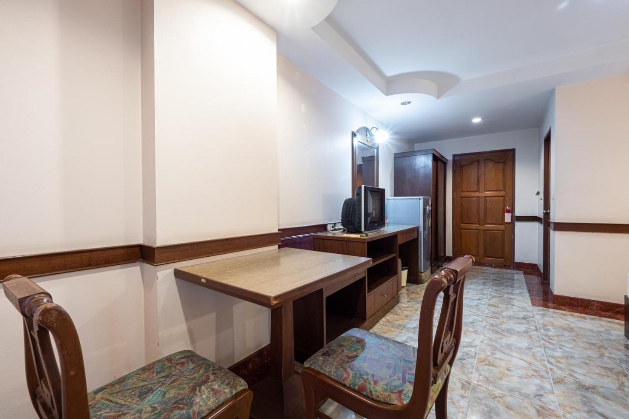 Reddoorz Navin Mansion 3 Pattaya Ξενοδοχείο Εξωτερικό φωτογραφία
